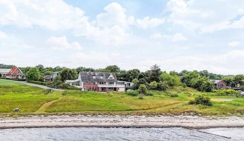 Five-Bedroom Holiday Home
