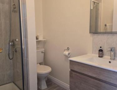 Twin Room with Shower