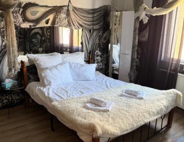 King Room with Spa Bath