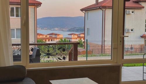 One-Bedroom Apartment with Sea View