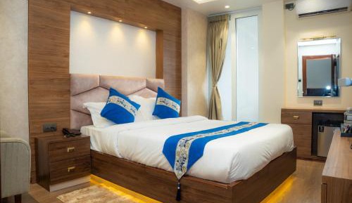 Deluxe Double or Twin Room with Balcony
