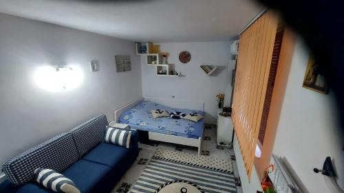 Studio with Sofa Bed