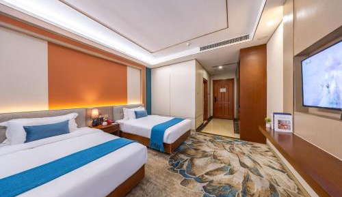 Twin Room with City View