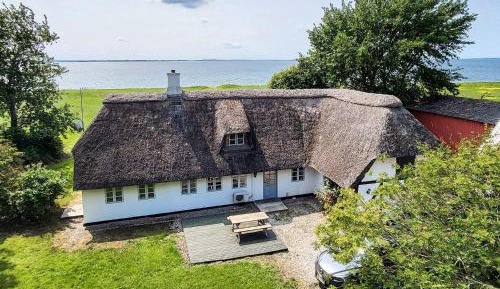 Four-Bedroom Holiday Home