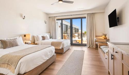 Deluxe Suite with Sea View