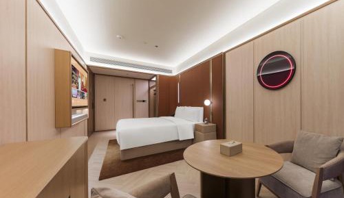 Deluxe Room (1 adult + 2 children)