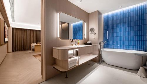 Queen Suite with Sea View
