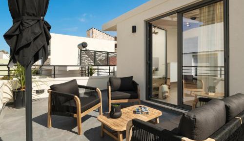 Two-Bedroom Deluxe Apartment