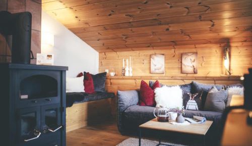 Deluxe One-Bedroom Apartment with Balcony "Veilchen"