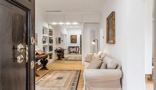 Three-Bedroom Superior Apartment