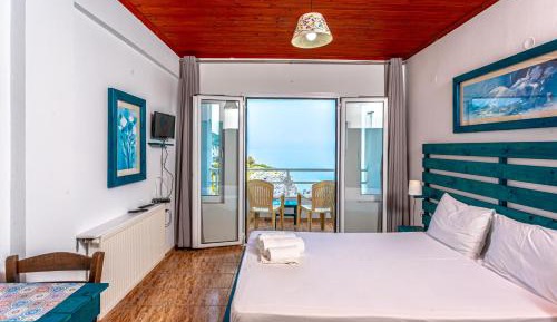 Deluxe Double Room with Balcony and Sea View