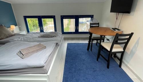 Studio Apartment with Harbor View