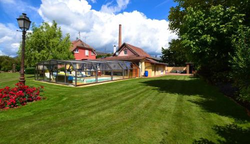 Cottage with Garden View
