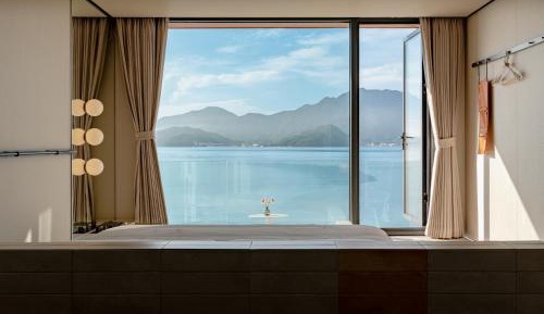 Double Room with Balcony and Sea View