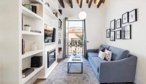 Two-Bedroom Deluxe Apartment with Balcony