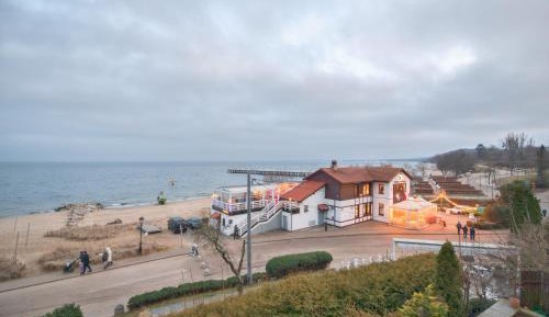 One-Bedroom Apartment with Sea View and Balcony