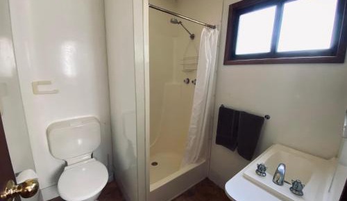 Budget Queen Cabin
