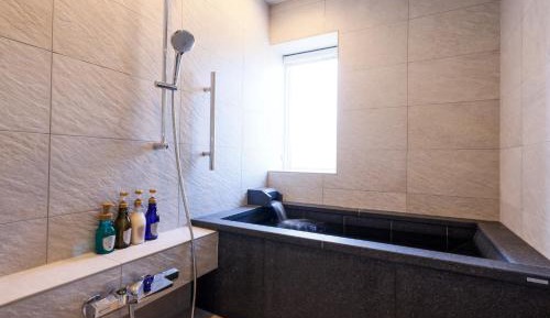 Japanese-Western style room with indoor hot spring bath "Yuzora"