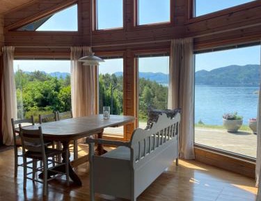 Three-Bedroom Holiday Home 