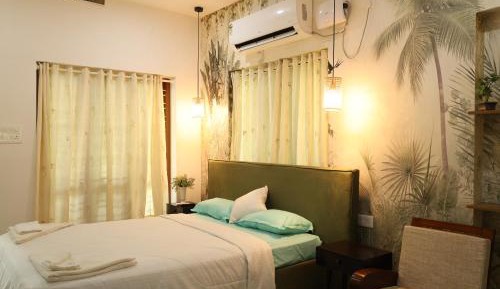 Deluxe One-Bedroom Apartment with Garden View