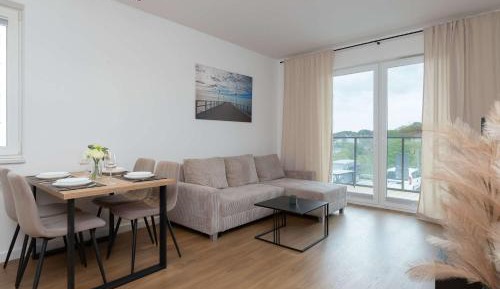 Two-Bedroom Deluxe Apartment with Balcony