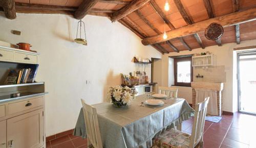 One-Bedroom Holiday Home