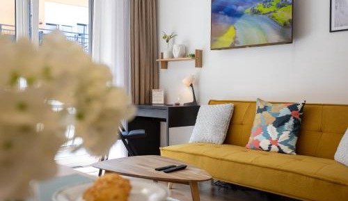 Studio Apartment with Balcony