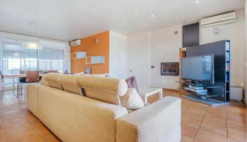 Five-Bedroom Holiday Home