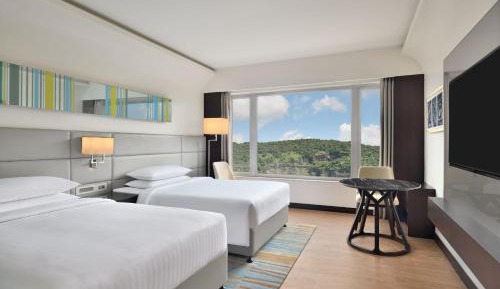 Executive Club Twin Room - Executive Lounge Access, City View