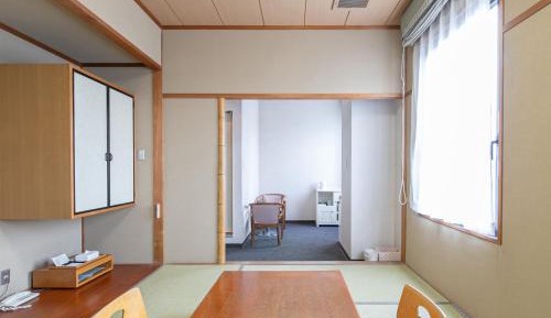 Japanese-Style Room
