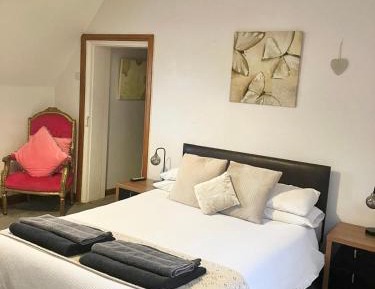 Deluxe Double Room with Shower