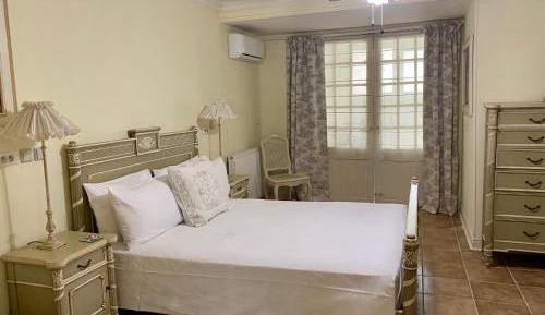 Luxury One-Bedroom Apartment (2 Adults)