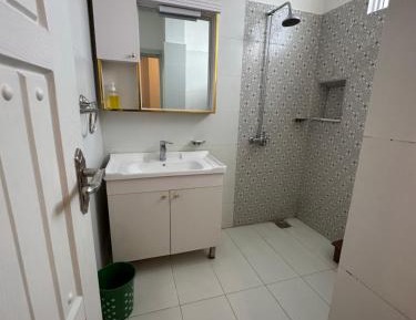 Deluxe Double Room (2 Adults + 1 Child)