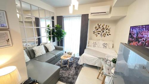 Studio with Sofa Bed