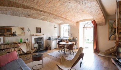 One-Bedroom Apartment with Garden