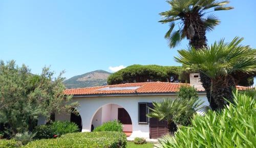 Villa - Beach Front