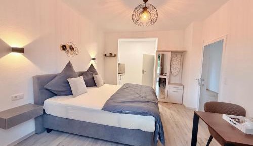 Studio Apartment with One Double Bed
