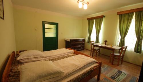 Standard Double Room with Shared Bathroom
