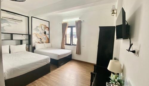 Twin Room with City View