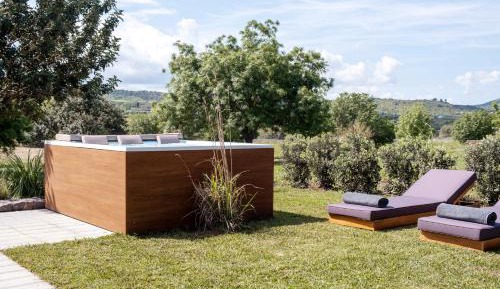  Bungalow with private jacuzzi