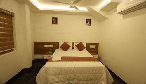 Deluxe Queen Room