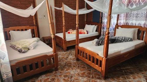 Triple Room with Bathroom