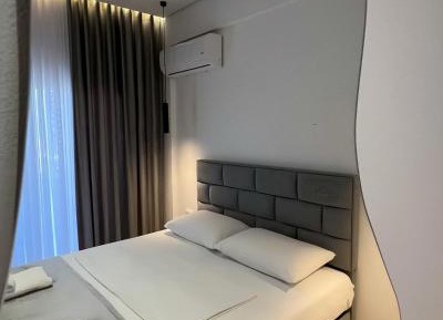 One-Bedroom Apartment with Garden View