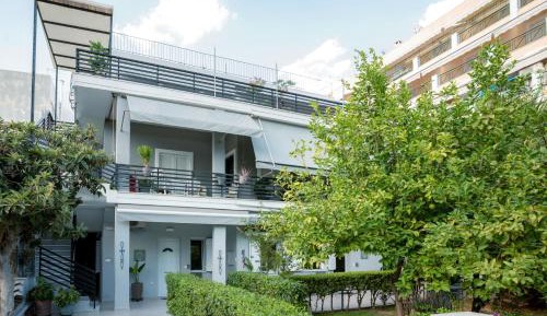 One-Bedroom Apartment with Terrace
