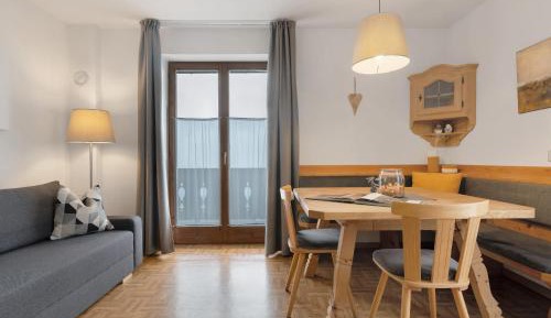 Superior One-Bedroom Apartment with Balcony