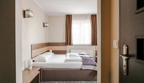 Family Room (2 Adults + 1 Child up to 12 years old)