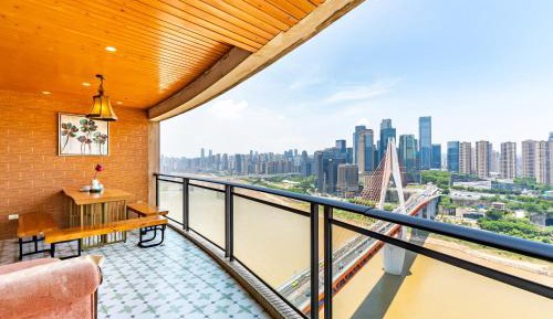 Four-Bedroom Apartment with Balcony 