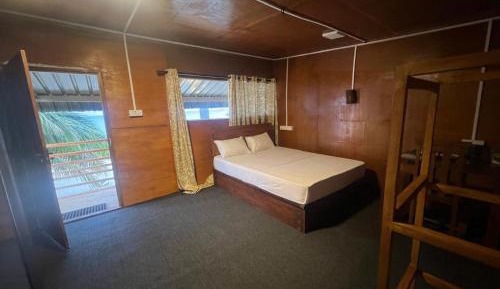 Double Room with Balcony and Sea View