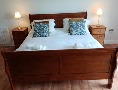 Apartment with Garden View