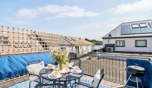 Two-Bedroom Apartment with Terrace
